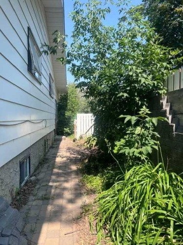 39 Nolan, Red Deer, AB - Outdoor