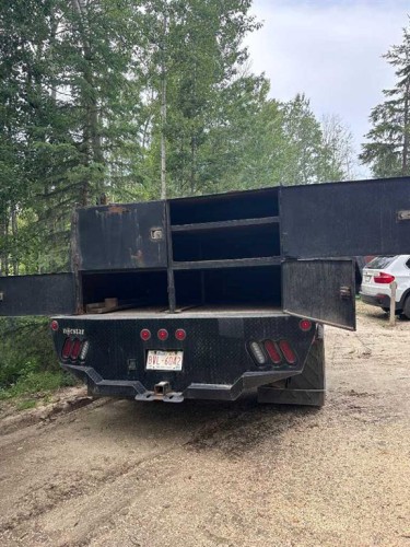 12 Parkland Ave, Rural Ponoka County, AB 
