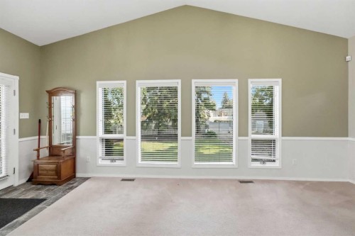 8 Sydney Close, Red Deer, AB - Indoor Photo Showing Other Room