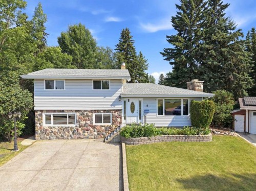 8 Sydney Close, Red Deer, AB - Outdoor
