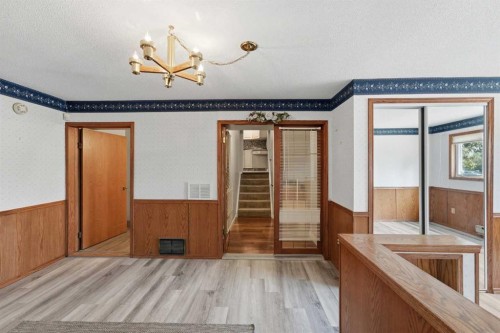 8 Sydney Close, Red Deer, AB - Indoor