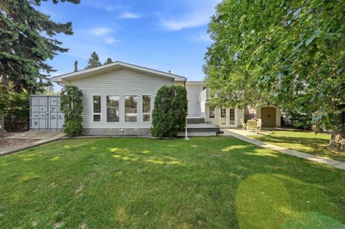8 Sydney Close, Red Deer, AB - Outdoor