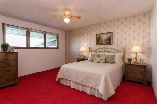 1910 26 Avenue, Delburne, AB - Indoor Photo Showing Bedroom
