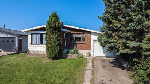 1910 26 Avenue, Delburne, AB - Outdoor