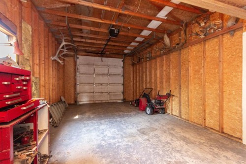 1910 26 Avenue, Delburne, AB - Indoor Photo Showing Garage