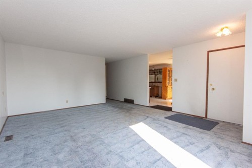 1910 26 Avenue, Delburne, AB - Indoor Photo Showing Other Room