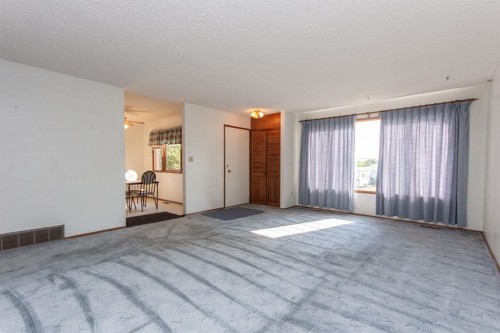 1910 26 Avenue, Delburne, AB - Indoor