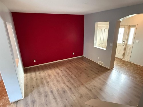 74 Parkway Drive, Blackfalds, AB - Indoor Photo Showing Other Room