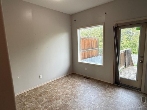 74 Parkway Drive, Blackfalds, AB - Indoor Photo Showing Other Room