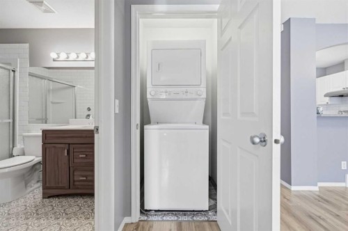 3 Janko Close, Red Deer, AB - Indoor Photo Showing Other Room