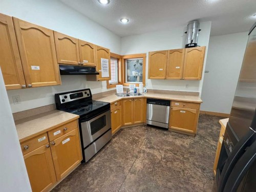 3 Janko Close, Red Deer, AB - Indoor Photo Showing Kitchen With Stainless Steel Kitchen With Double Sink