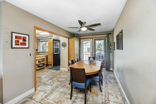65 Hart Crescent South, Red Deer, AB - Indoor Photo Showing Dining Room