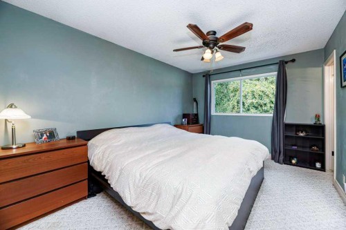 65 Hart Crescent South, Red Deer, AB - Indoor Photo Showing Bedroom