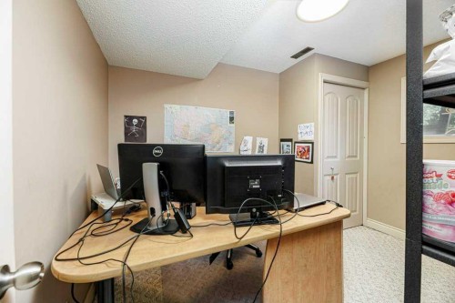 65 Hart Crescent South, Red Deer, AB - Indoor Photo Showing Office