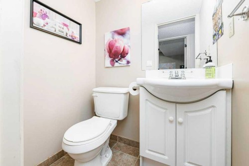 65 Hart Crescent South, Red Deer, AB - Indoor Photo Showing Bathroom