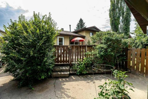 65 Hart Crescent South, Red Deer, AB - Outdoor