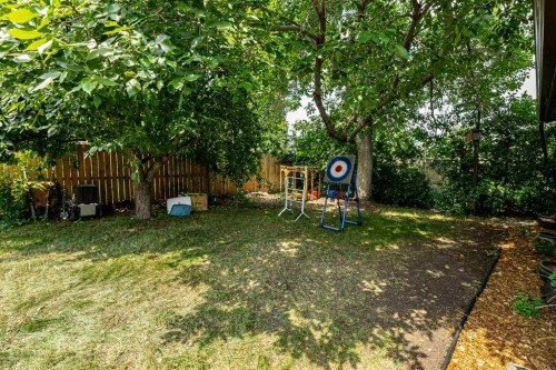 65 Hart Crescent South, Red Deer, AB - Outdoor