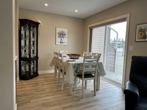95 Golden Crescent, Red Deer, AB - Indoor Photo Showing Dining Room