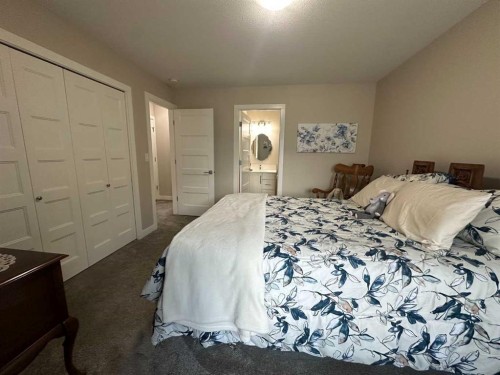 95 Golden Crescent, Red Deer, AB - Indoor Photo Showing Bedroom