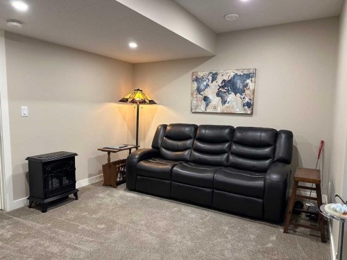 95 Golden Crescent, Red Deer, AB - Indoor