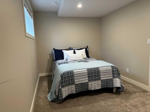 95 Golden Crescent, Red Deer, AB - Indoor Photo Showing Bedroom