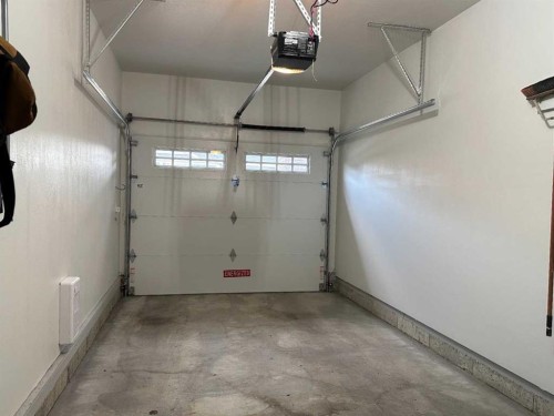 95 Golden Crescent, Red Deer, AB - Indoor Photo Showing Garage
