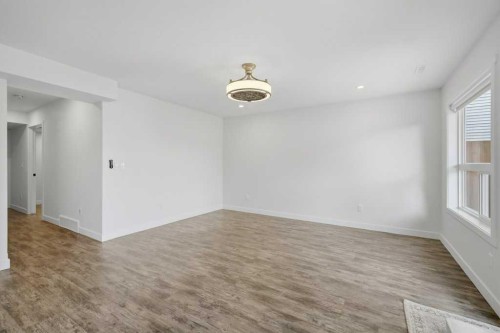 93 Valley Crescent, Blackfalds, AB - Indoor Photo Showing Other Room