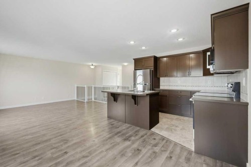 93 Valley Crescent, Blackfalds, AB - Indoor Photo Showing Kitchen