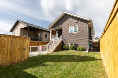 52 Almond Crescent, Blackfalds, AB - Outdoor