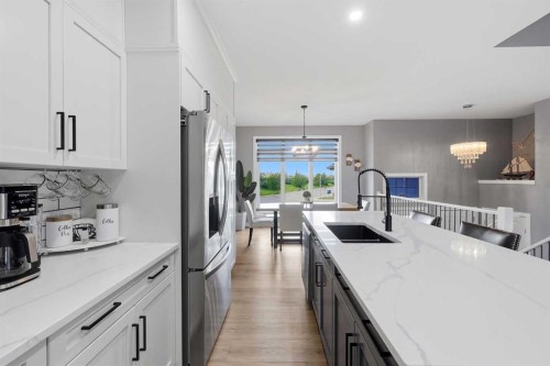 362 Webster Drive, Red Deer, AB - Indoor Photo Showing Kitchen With Double Sink With Upgraded Kitchen