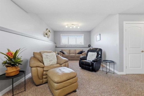 362 Webster Drive, Red Deer, AB - Indoor Photo Showing Living Room