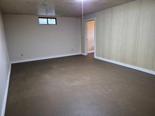 68 Hermary, Red Deer, AB - Indoor