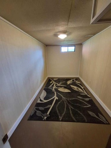 68 Hermary, Red Deer, AB - Indoor