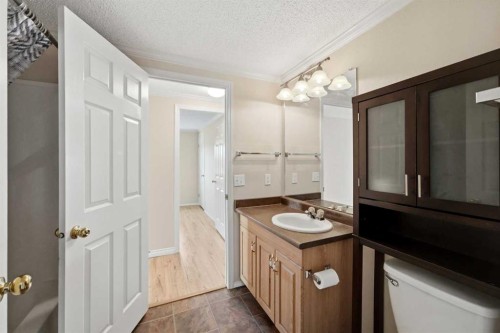 4591 Eastview Crescent, Rimbey, AB - Indoor Photo Showing Bathroom