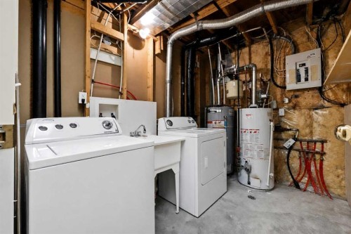 4591 Eastview Crescent, Rimbey, AB - Indoor Photo Showing Laundry Room
