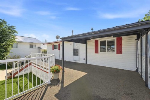 4591 Eastview Crescent, Rimbey, AB - Outdoor With Exterior
