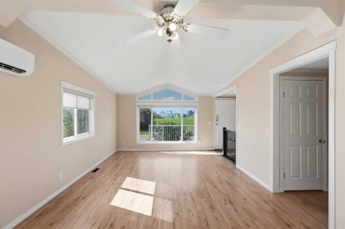 4591 Eastview Crescent, Rimbey, AB - Indoor Photo Showing Other Room