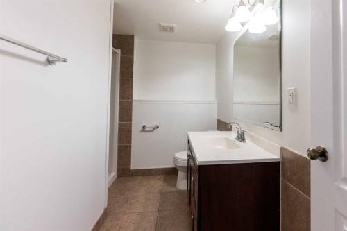 73 Ogilvie Close, Red Deer, AB - Indoor Photo Showing Bathroom