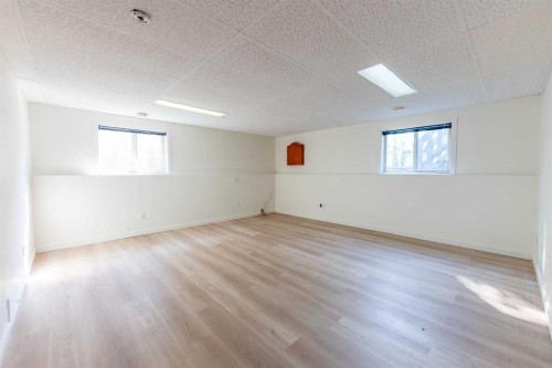 73 Ogilvie Close, Red Deer, AB - Indoor Photo Showing Other Room