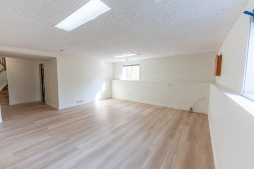 73 Ogilvie Close, Red Deer, AB - Indoor Photo Showing Other Room