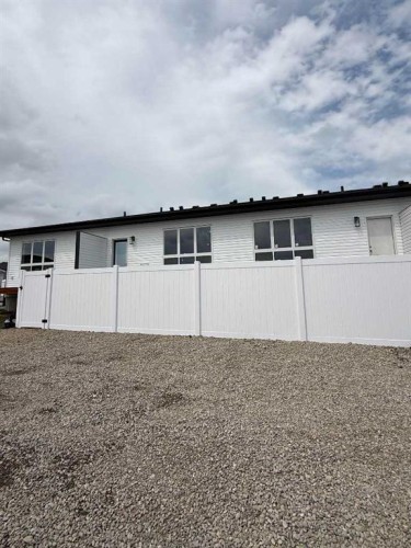 7 Gray Close, Sylvan Lake, AB - Outdoor