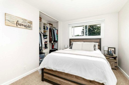 10 Odstone Green, Red Deer, AB - Indoor Photo Showing Bedroom