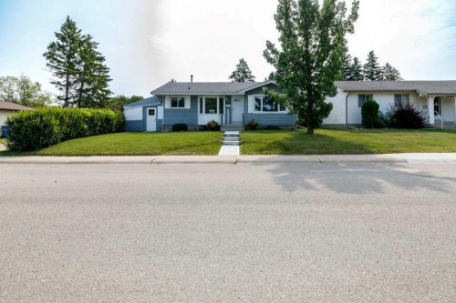 10 Odstone Green, Red Deer, AB - Outdoor With Facade