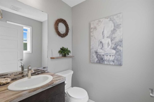 9 Hampton Crescent, Sylvan Lake, AB - Indoor Photo Showing Bathroom