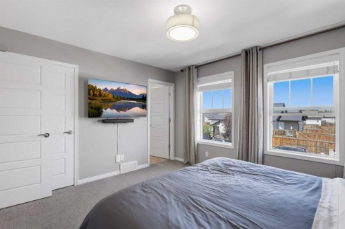 9 Hampton Crescent, Sylvan Lake, AB - Indoor Photo Showing Bedroom