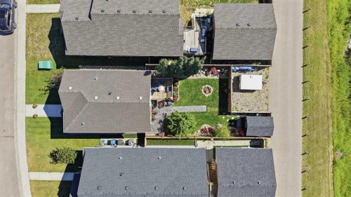 9 Hampton Crescent, Sylvan Lake, AB - Outdoor
