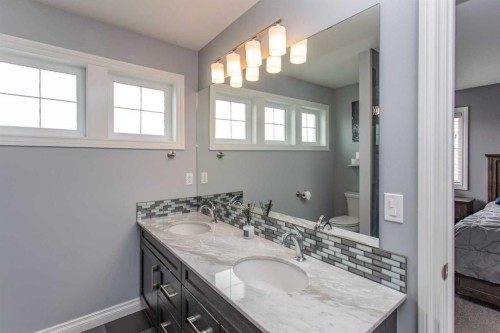 51 Emily Crescent, Lacombe, AB - Indoor Photo Showing Bathroom