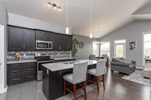 51 Emily Crescent, Lacombe, AB - Indoor