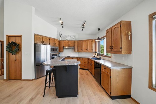 14 Denison Crescent, Red Deer, AB - Indoor Photo Showing Kitchen With Double Sink