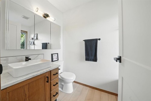 14 Denison Crescent, Red Deer, AB - Indoor Photo Showing Bathroom